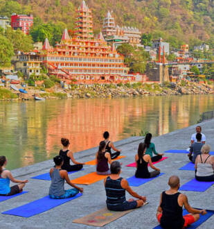 What to Expect from a 200 Hour Yoga TTC in Rishikesh