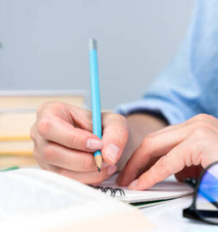 How to Write Essays That Are Easy to Read