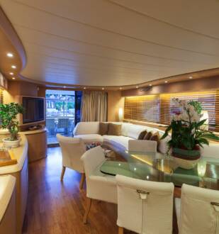 Yacht Blinds in Dubai Harbour