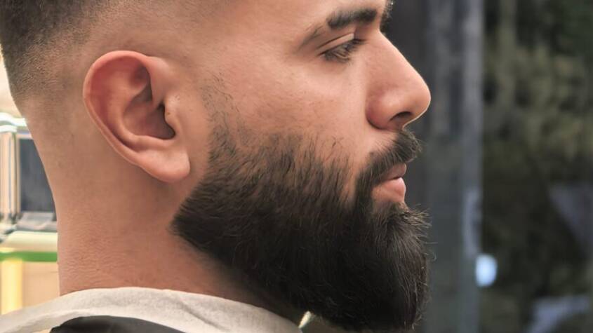 Men’s Hair Salon in JVC